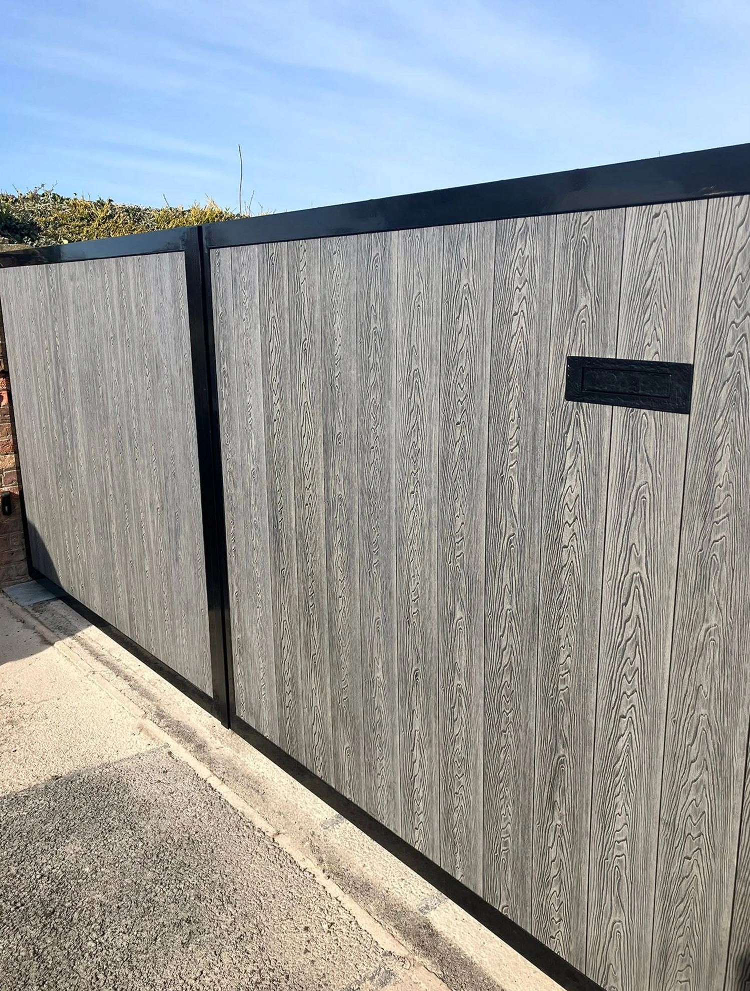 Commercial gate system installation by Lansing Gate Services in the Willamette Valley